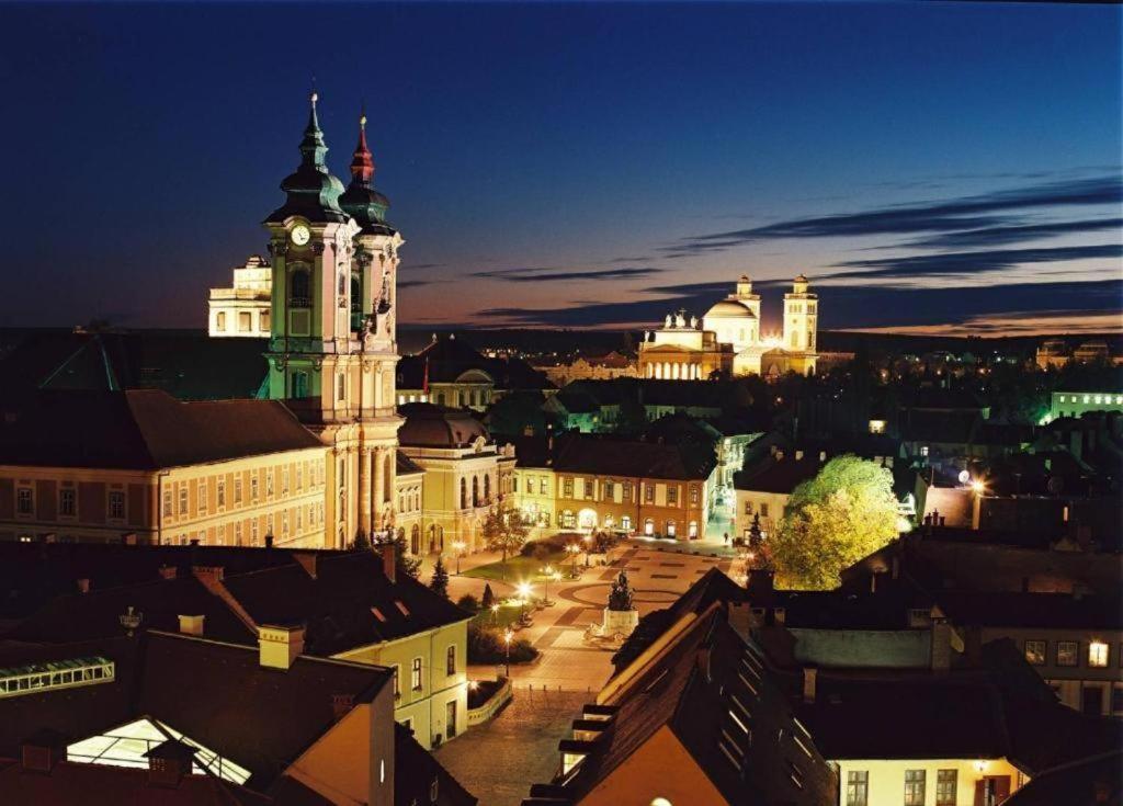 Fortuna Apartmanok Eger Kültér fotó